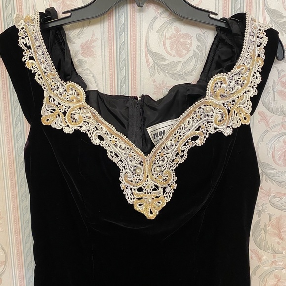 Vintage 80s Black Velvet Lace Gown StraplessOff-Shoulder Zum Zum Sheath Black - Picture 6 of 12